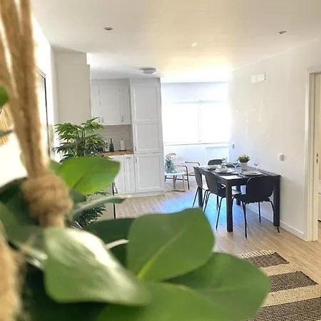 Captivating 1-Bed Apartment In Portimao-Beach